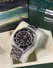 Carica l'immagine nel visualizzatore di Gallery, ROLEX SEA-DWELLER 16600 CARD
